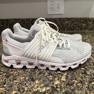 On Running Women's Gray and White Sneakers size 10